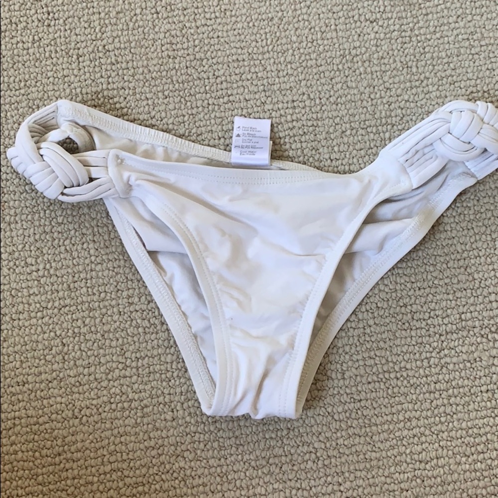 Lspace white bottoms